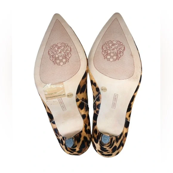 VINCE CAMUTO NANDI2 LEOPARD BOOTIES NWOB Size 7 M - Picture 4 of 9